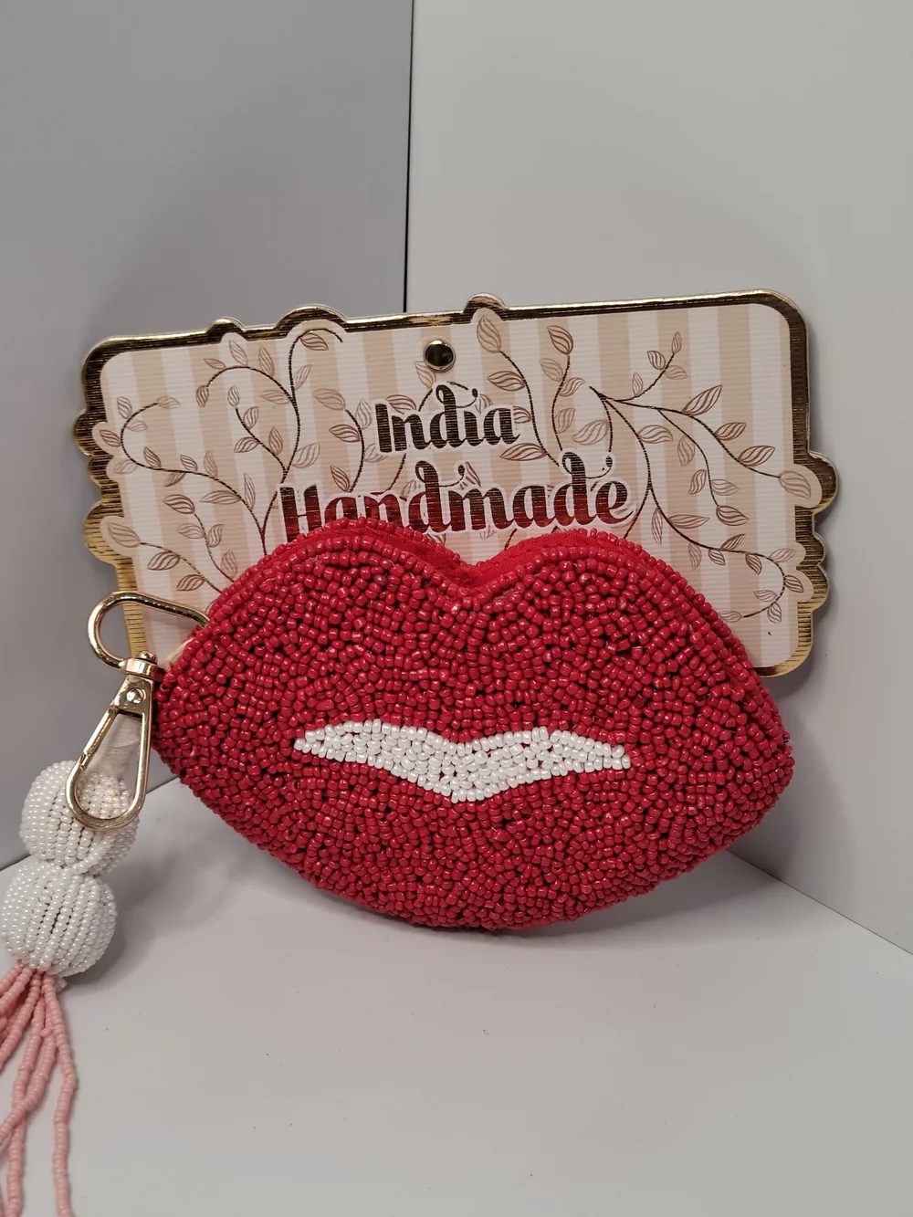 👉✨️ Handmade In India Red Beaded Lips Coin Purse